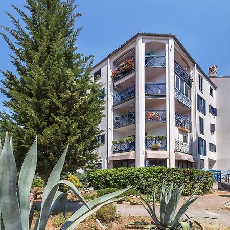 Gorgeous Apartment In Pula With House Sea View Bagian luar foto