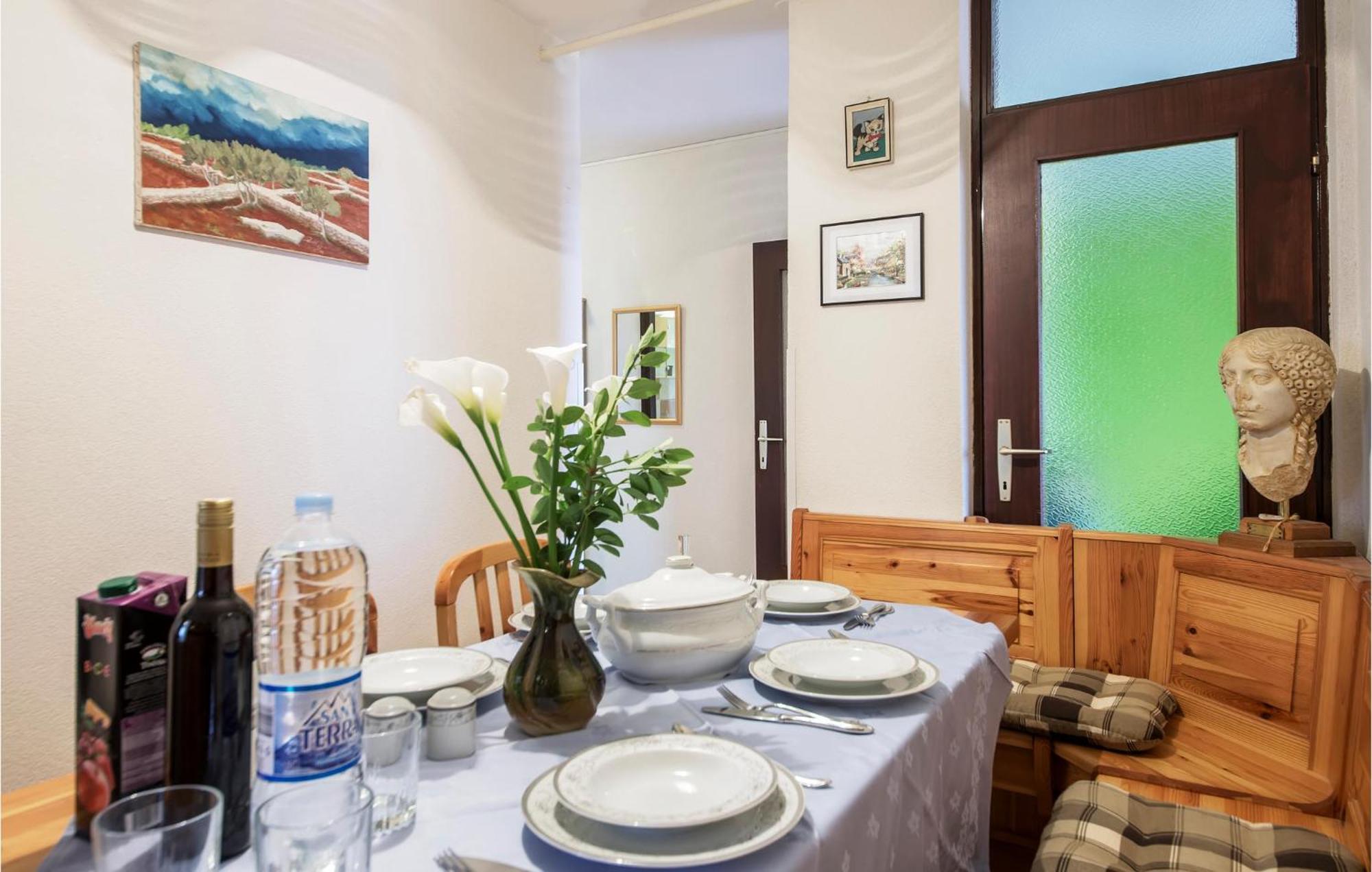 Gorgeous Apartment In Pula With House Sea View Bagian luar foto
