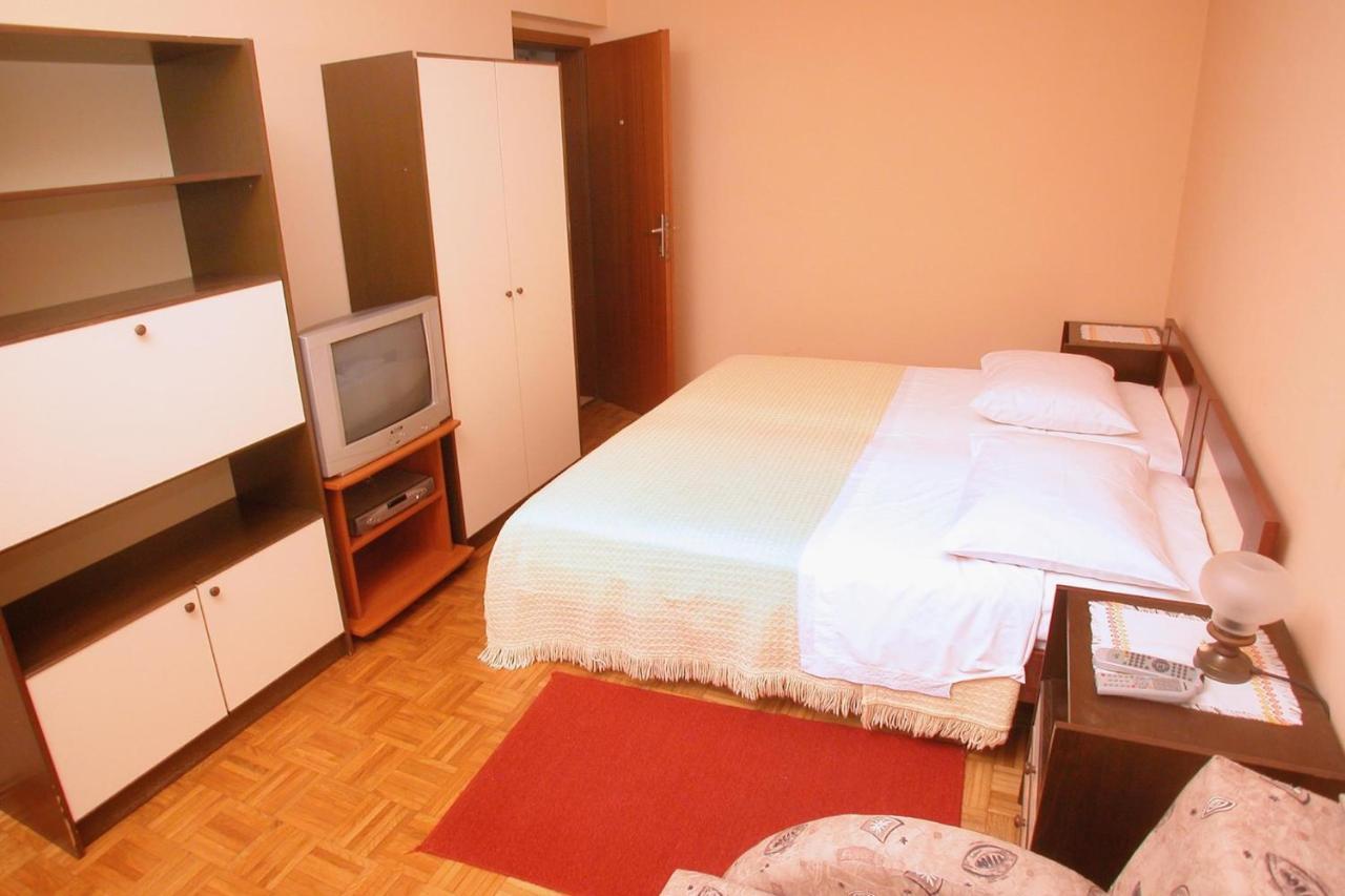 Gorgeous Apartment In Pula With House Sea View Bagian luar foto