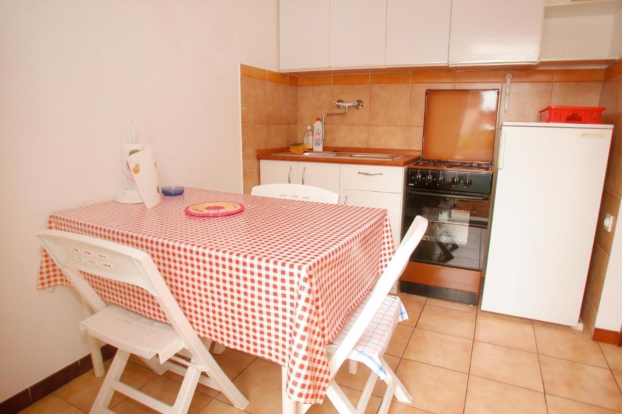 Gorgeous Apartment In Pula With House Sea View Bagian luar foto